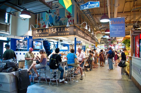 Definitiv ein Besuch wert: Die Markthalle 'Reading Terminal Market' in Philadelphia, PA Definitiv ein Besuch wert: Die Markthalle 'Reading Terminal Market' in Philadelphia, PA