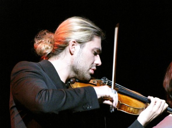 Für Fans von David Garrett ist es eine schöne Möglichkeit den Stargeiger live zu erleben und gleichzeitig günstig Cunard auf dieser Kurzkreuzfahrt mit dem berühmten Cunard Afternoon Tea im Queens Room ausprobieren zu können. Für Fans von David Garrett ist es eine schöne Möglichkeit den Stargeiger live zu erleben und gleichzeitig günstig Cunard auf dieser Kurzkreuzfahrt mit dem berühmten Cunard Afternoon Tea im Queens Room ausprobieren zu können.