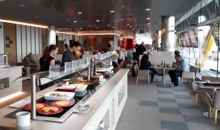 Gut geflogen mit LATAM!. VIP-Lounge, der Sala Velázquez, Madrid Gut geflogen mit LATAM!. VIP-Lounge, der Sala Velázquez, Madrid
