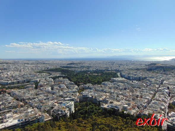 Athens center with the olympic stadium. Amazing view over the greek capital from the Lycaettus. photo: Christian Maskos Athens center with the olympic stadium. Amazing view over the greek capital from the Lycaettus. photo: Christian Maskos
