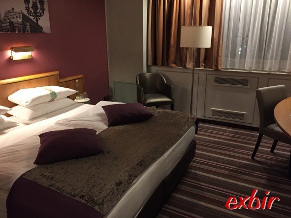 Hotelzimmer im Holiday Inn Frankfurt Flughafen Hotelzimmer im Holiday Inn Frankfurt Flughafen