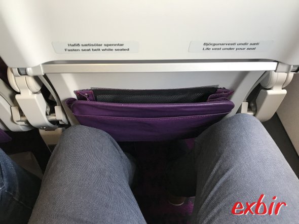 Sitzabstand im A321 bei WOW Air Sitzabstand im A321 bei WOW Air