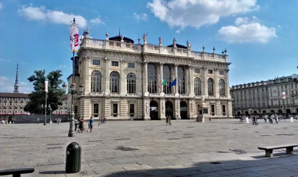 Auf den Straßen von Turin unterwegs Auf den Straßen von Turin unterwegs
