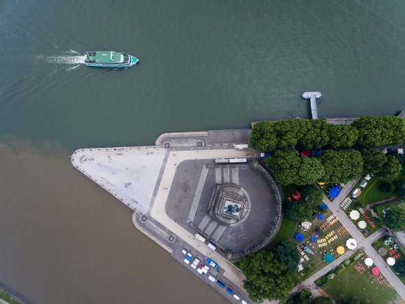 Das deutsche Eck in Koblenz - hier treffen sich Rhein und Mosel Das deutsche Eck in Koblenz - hier treffen sich Rhein und Mosel