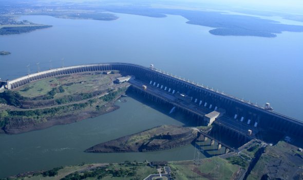 Itaipu-Damm (zwischen Brasilien und Paraguay), architektonisches Weltwunder Itaipu-Damm (zwischen Brasilien und Paraguay), architektonisches Weltwunder