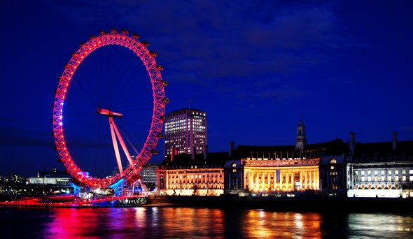 Europas größtes Riesenrad: Das London Eye an der Themse in London Europas größtes Riesenrad: Das London Eye an der Themse in London