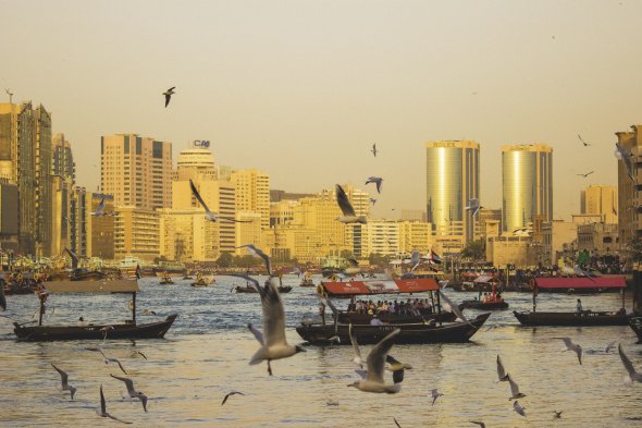 Immer was los: Reger Verkehr am Nachmittag auf dem Dubai Creek Immer was los: Reger Verkehr am Nachmittag auf dem Dubai Creek