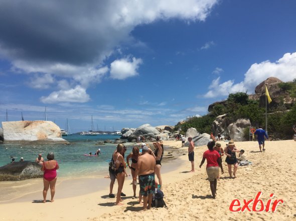 Wirklich traumhaft schön hier. Der Strand erinnert ein wenig an Mauritius. Ich kann verstehen, warum der Ausflug so beliebt ist. Wirklich traumhaft schön hier. Der Strand erinnert ein wenig an Mauritius. Ich kann verstehen, warum der Ausflug so beliebt ist.