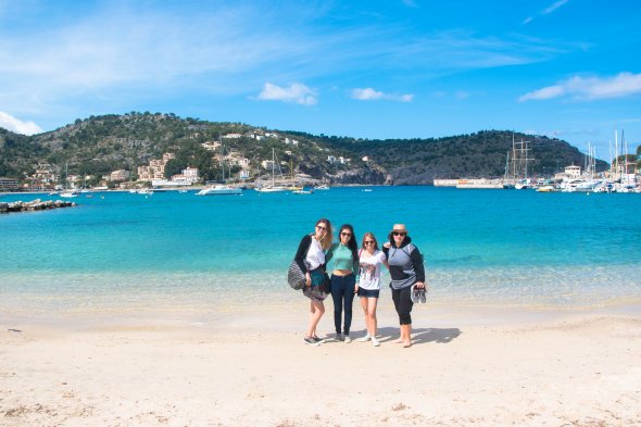 Einen Tag am Strand auf Mallorca geniessen Einen Tag am Strand auf Mallorca geniessen