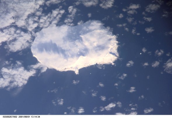 NASA astronaut image of Bouvet Island in the Southern Atlantic Ocean, Norwegen NASA astronaut image of Bouvet Island in the Southern Atlantic Ocean, Norwegen