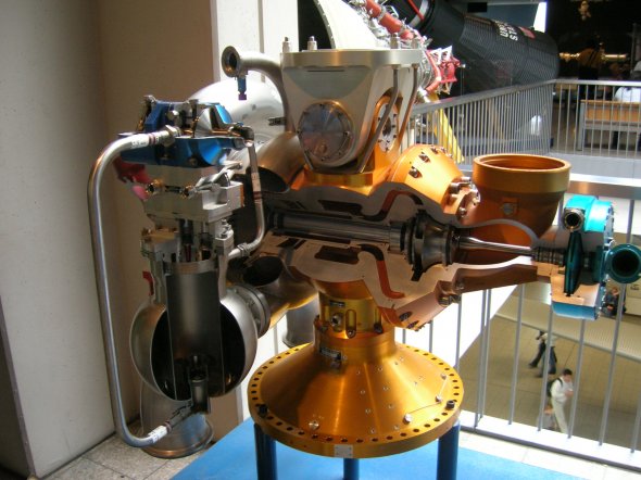 Space Exploration/Raketenantrieb, Deutsches Museum, Viking rocket engine, München Space Exploration/Raketenantrieb, Deutsches Museum, Viking rocket engine, München