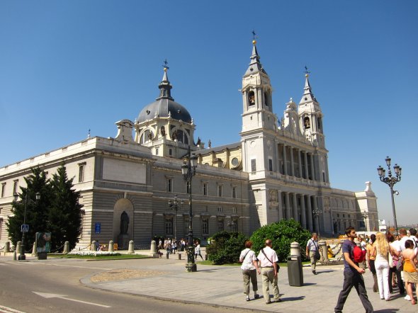 Almudena-Kathedrale in Madrid Almudena-Kathedrale in Madrid