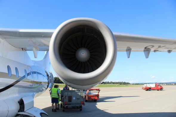 Die Dornier 328-300 oder 328Jet. Die Dornier 328-300 oder 328Jet.