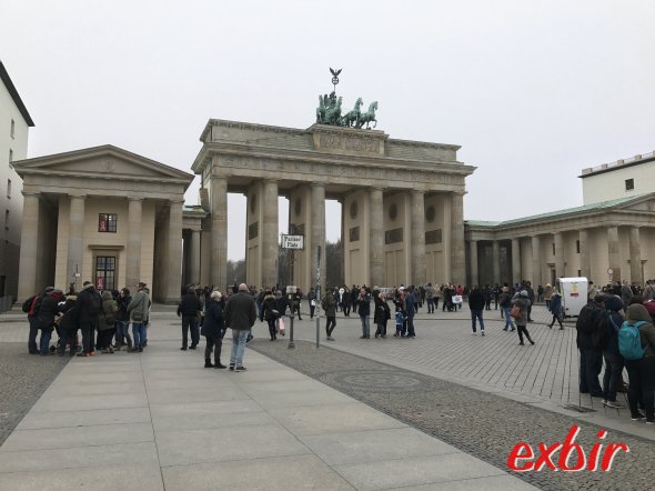 Berlin Brandenburger Tor, Exbir Travel. Foto: M. Maeusezahl Berlin Brandenburger Tor, Exbir Travel. Foto: M. Maeusezahl