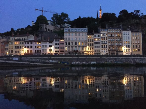Abendstimmung am Ufer der Rhone in Lyon. Abendstimmung am Ufer der Rhone in Lyon.