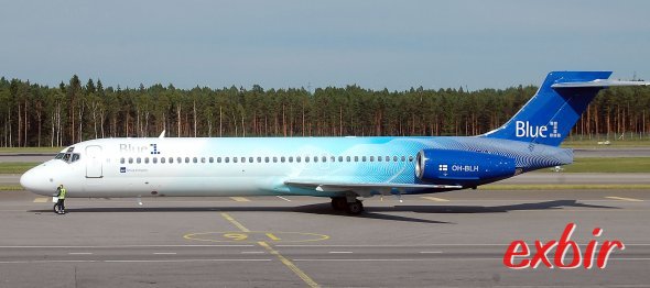Eine Boeing 717-200 von Blue 1 auf dem Flughafen Helsinki-Vantaa.  Foto: Christian Maskos