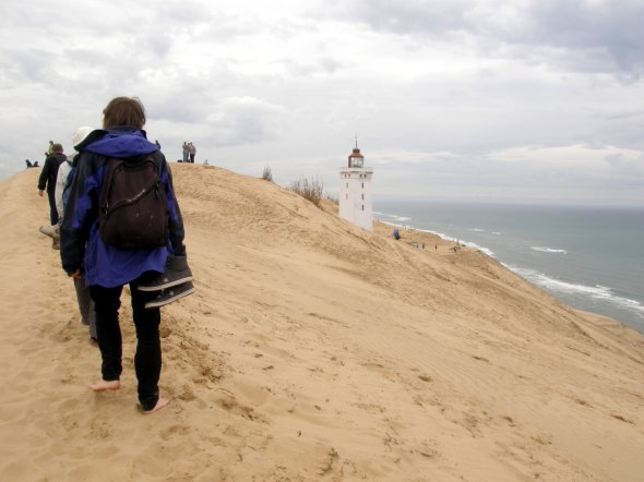 Barfuß zum Knude Fry