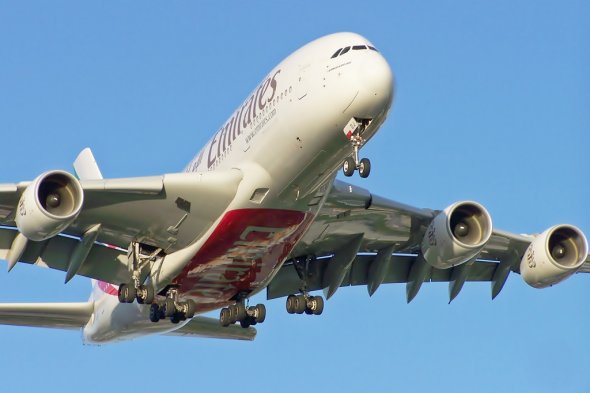 Ein Airbus A380 - auf vielen Routen bei Emirates unterwegs
