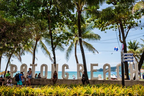 Patong Beach auf Phuket - einer der Ziele in Thailand, die ihr gesehen haben müsst