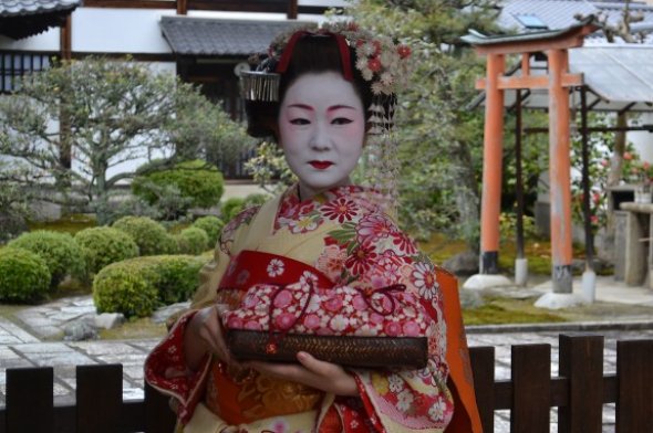 Eine Geisha in Kyoto. Eine Geisha in Kyoto.