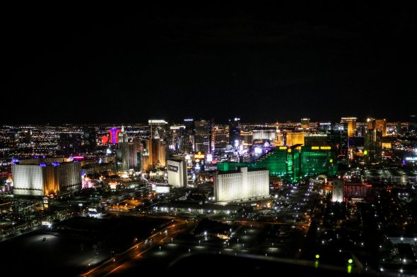 Blick auf Las Vegas bei Nacht
