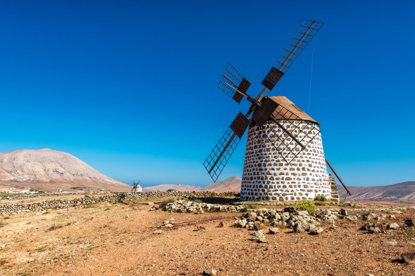 Eine der zahlreichen Windmühle auf Fuerteventura Eine der zahlreichen Windmühle auf Fuerteventura