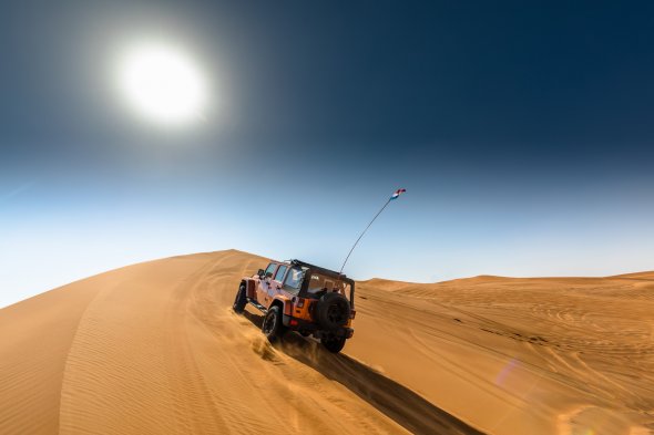 Offroad-Tour mit dem Geländewagen durch die Wüste der VAE