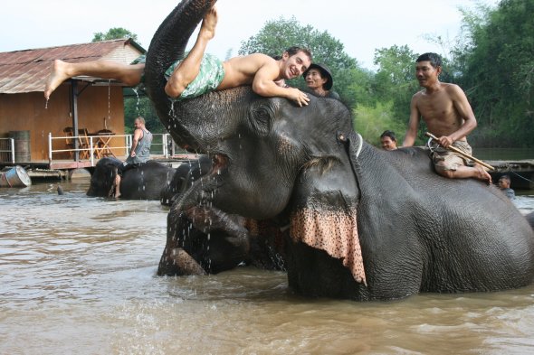 Thailand: Elephant Bath