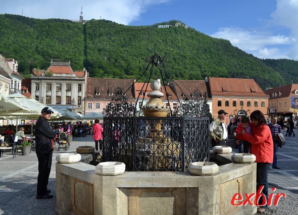 Auf dem Hauptplatz von Brasov. Foto: Christian Maskos